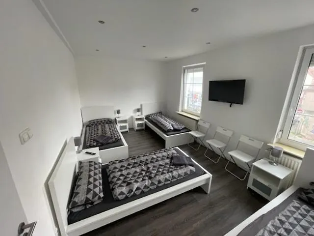 Monteurhaus Am Airport Apartamento *